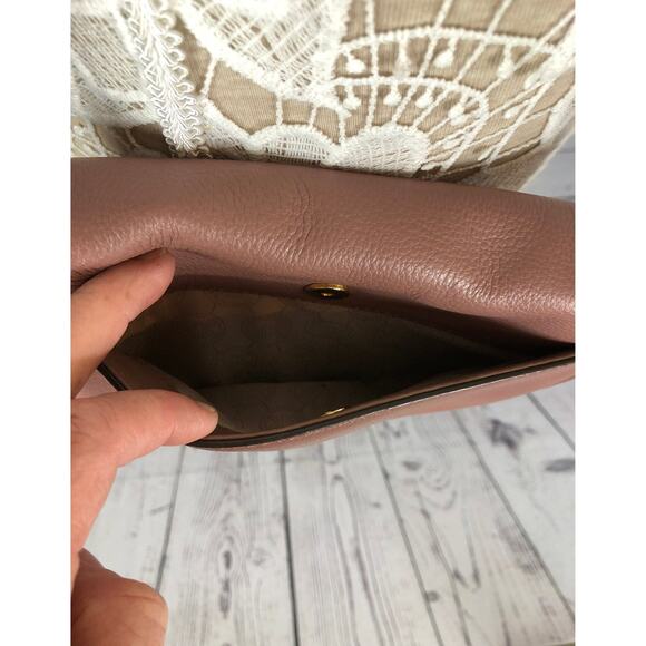 Michael Kors Crossbody brown with gold chain handle - Picture 8 of 11